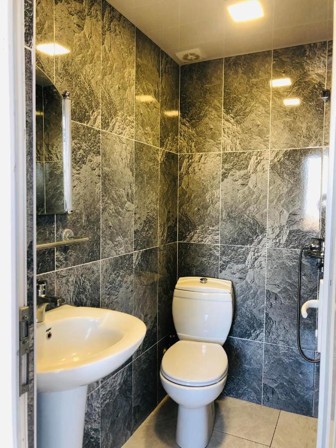 Bis-A Guesthouse Makhinjauri Dış mekan fotoğraf