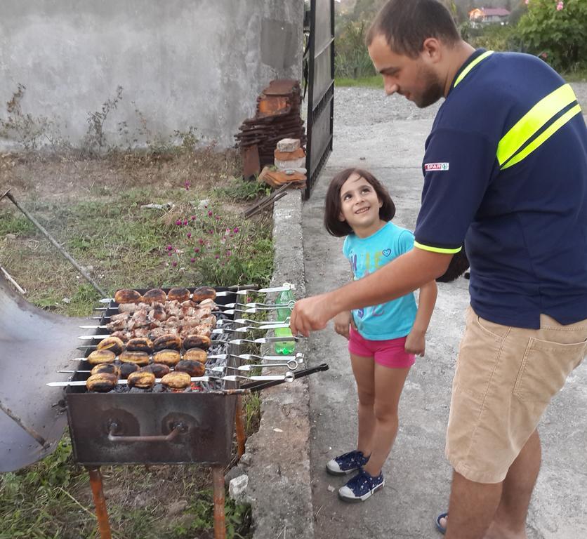 Bis-A Guesthouse Makhinjauri Dış mekan fotoğraf