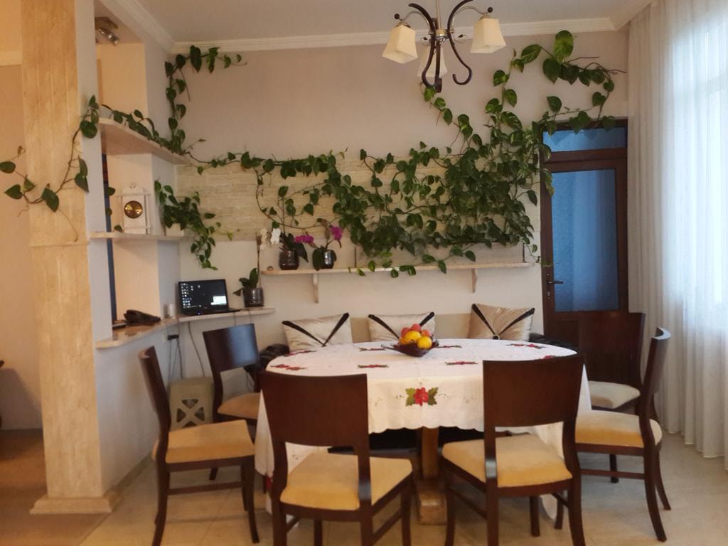 Bis-A Guesthouse Makhinjauri Dış mekan fotoğraf