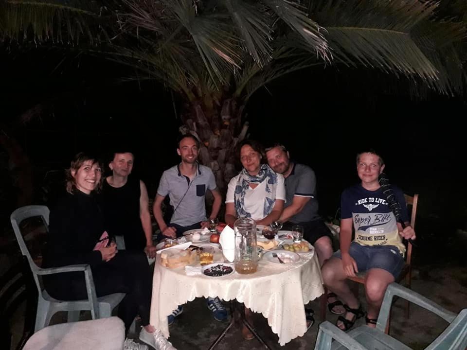 Bis-A Guesthouse Makhinjauri Dış mekan fotoğraf